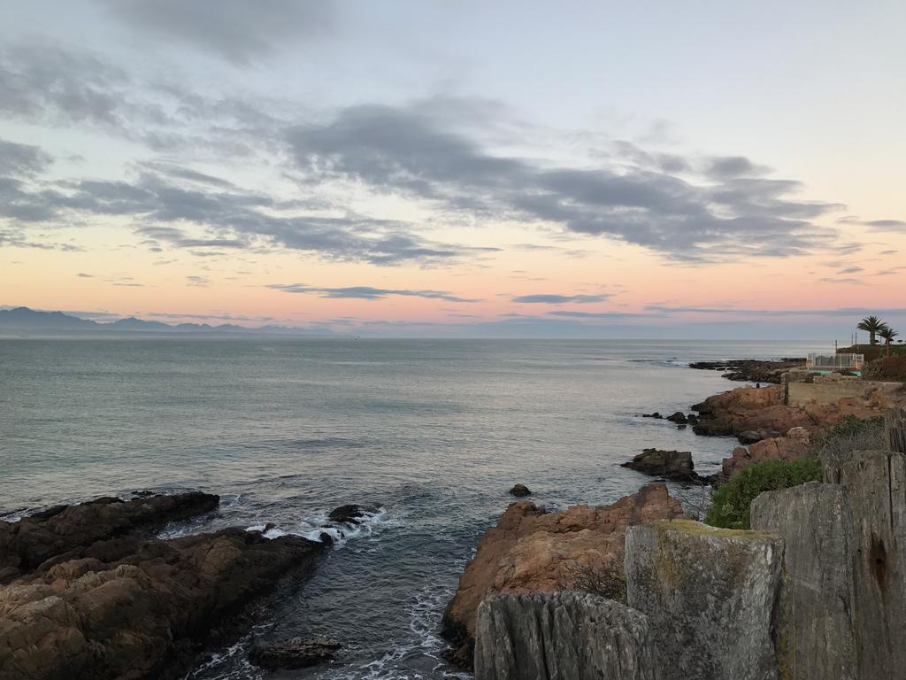 The Cove Guesthouse, Mossel Bay Exterior photo